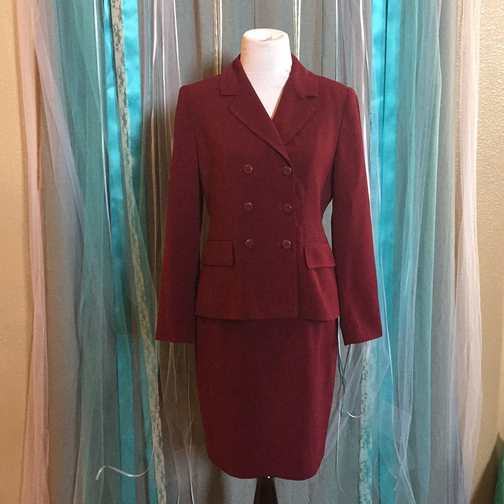 Amanda Smith Petite 4 piece suit, 2p